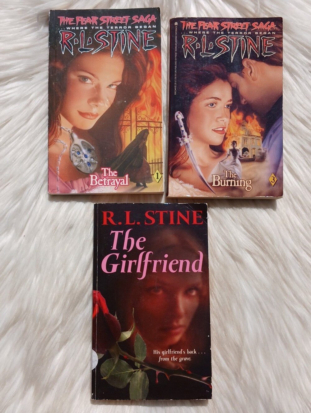 R.L. Stine Fear Street Saga Books The Betrayal Burning Girlfriend Point 90s ya